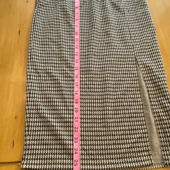 Women’s Pull On Pencil Midi Skirt Checkered Slit Ookie & Lala size small New - Picture 10 of 13